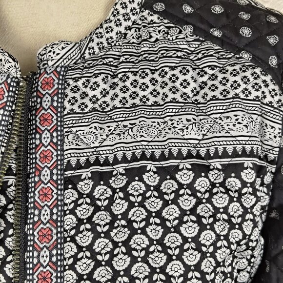Roxy Size Medium Full Zip Quilted Black & White Patterned Jacket Pink Accents - Picture 2 of 13